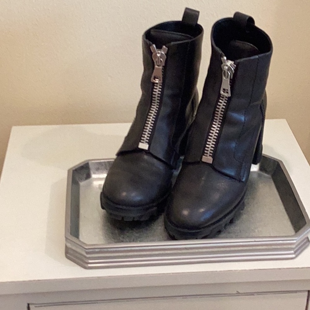 rag & bone Black Leather Zipper Ankle Boots